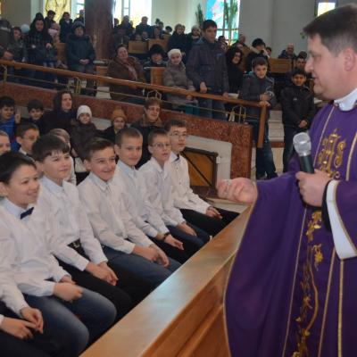 17 martie: Bacău "Sfântul Nicolae": Mandatul ministranţilor