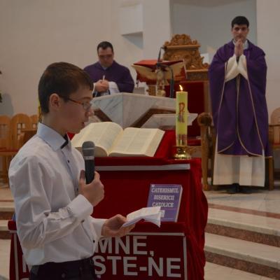 17 martie: Bacău "Sfântul Nicolae": Mandatul ministranţilor