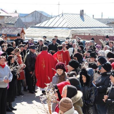 24 martie: Buruieneşti: Calea Sfintei Cruci a familiilor pe străzile comunităţii