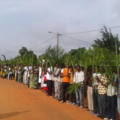 24 martie: Djébonoua (Coasta de Fildeş): Rameaux (Duminica Floriilor) în Parohia "Notre Dame de L'Assomption"
