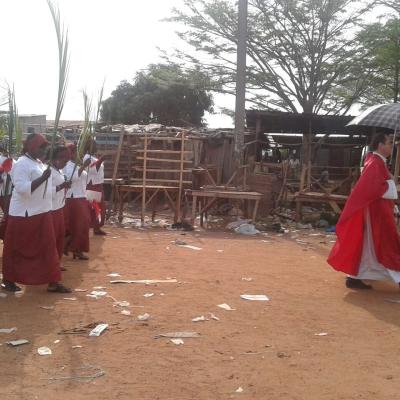 24 martie: Djébonoua (Coasta de Fildeş): Rameaux (Duminica Floriilor) în Parohia "Notre Dame de L'Assomption"