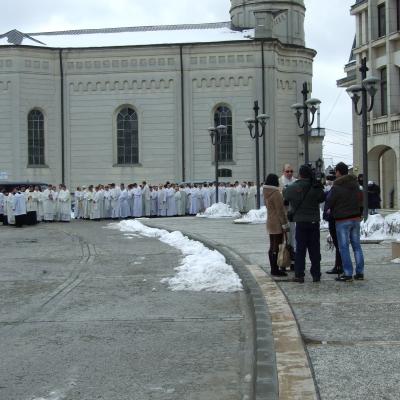28 martie: Iaşi: Liturghia Crismei la catedrală