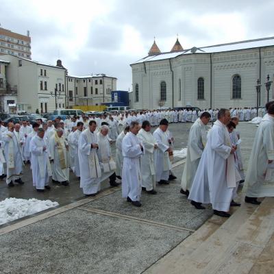 28 martie: Iaşi: Liturghia Crismei la catedrală