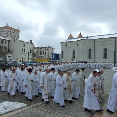 28 martie: Iaşi: Liturghia Crismei la catedrală