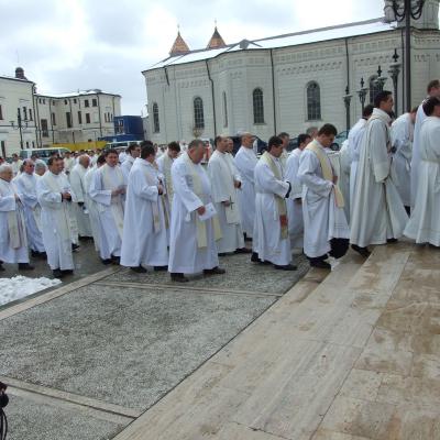 28 martie: Iaşi: Liturghia Crismei la catedrală