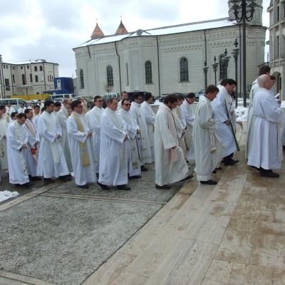 28 martie: Iaşi: Liturghia Crismei la catedrală