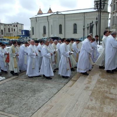28 martie: Iaşi: Liturghia Crismei la catedrală