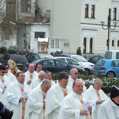 28 martie: Iaşi: Liturghia Crismei la catedrală