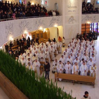 28 martie: Iaşi: Liturghia Crismei la catedrală