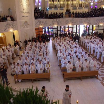 28 martie: Iaşi: Liturghia Crismei la catedrală
