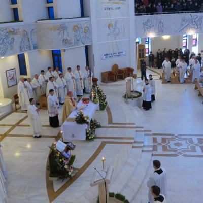 28 martie: Iaşi: Liturghia Crismei la catedrală