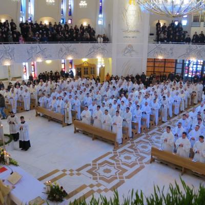 28 martie: Iaşi: Liturghia Crismei la catedrală