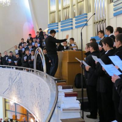 28 martie: Iaşi: Liturghia Crismei la catedrală