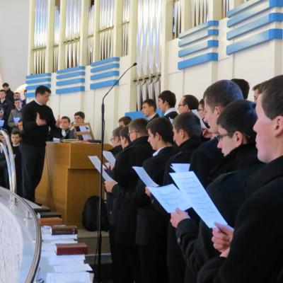 28 martie: Iaşi: Liturghia Crismei la catedrală