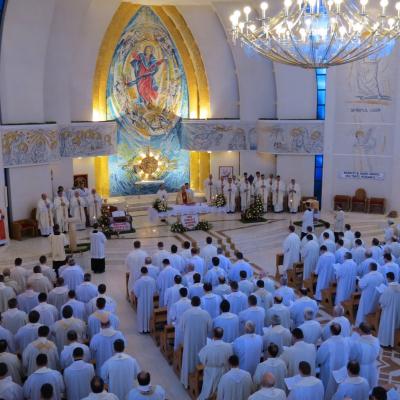 28 martie: Iaşi: Liturghia Crismei la catedrală