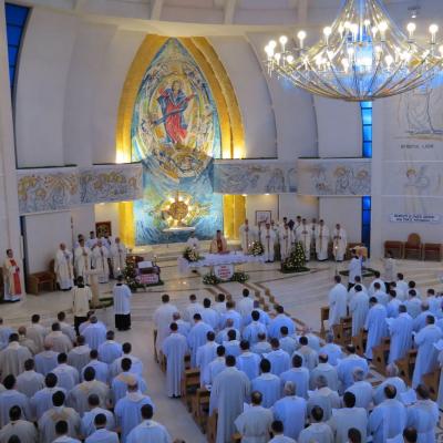 28 martie: Iaşi: Liturghia Crismei la catedrală