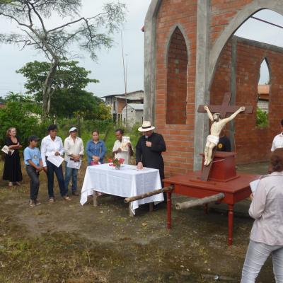 29 martie: Ecuador (Santa Lucia): Calea Crucii în Vinerea Mare