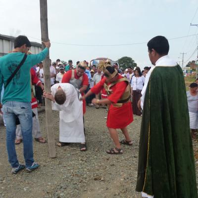 29 martie: Ecuador (Santa Lucia): Calea Crucii în Vinerea Mare