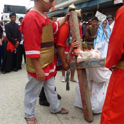 29 martie: Ecuador (Santa Lucia): Calea Crucii în Vinerea Mare