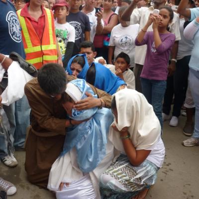 29 martie: Ecuador (Santa Lucia): Calea Crucii în Vinerea Mare
