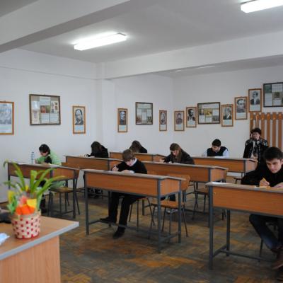 4 aprilie: Roman: Olimpiada Naţională de Religie - limba română, cultele romano-catolic şi greco-catolic. Ziua a II-a