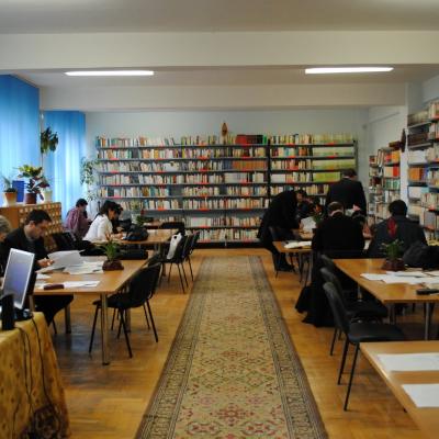 4 aprilie: Roman: Olimpiada Naţională de Religie - limba română, cultele romano-catolic şi greco-catolic. Ziua a II-a