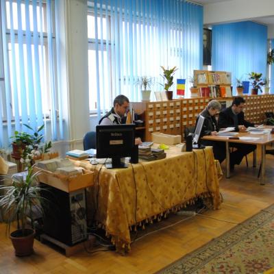 4 aprilie: Roman: Olimpiada Naţională de Religie - limba română, cultele romano-catolic şi greco-catolic. Ziua a II-a