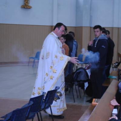 4 aprilie: Roman: Olimpiada Naţională de Religie - limba română, cultele romano-catolic şi greco-catolic. Ziua a II-a