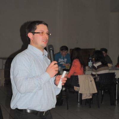 4 aprilie: Roman: Olimpiada Naţională de Religie - limba română, cultele romano-catolic şi greco-catolic. Ziua a II-a