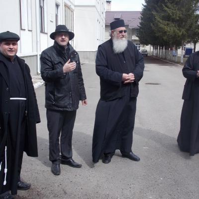 5 aprilie: Roman: Olimpiada Naţională de Religie - limba română, cultele romano-catolic şi greco-catolic. Ziua a III-a