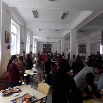 5 aprilie: Roman: Olimpiada Naţională de Religie - limba română, cultele romano-catolic şi greco-catolic. Ziua a III-a
