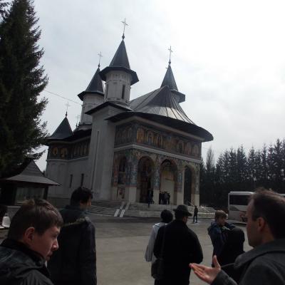 5 aprilie: Roman: Olimpiada Naţională de Religie - limba română, cultele romano-catolic şi greco-catolic. Ziua a III-a