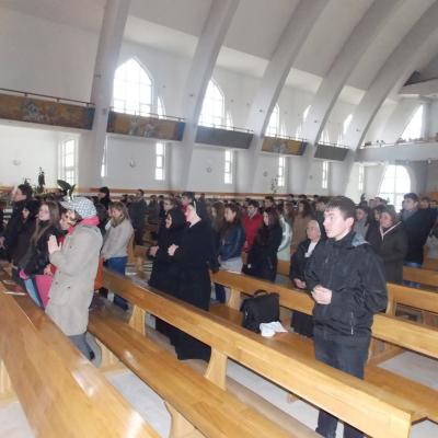 5 aprilie: Roman: Olimpiada Naţională de Religie - limba română, cultele romano-catolic şi greco-catolic. Ziua a III-a