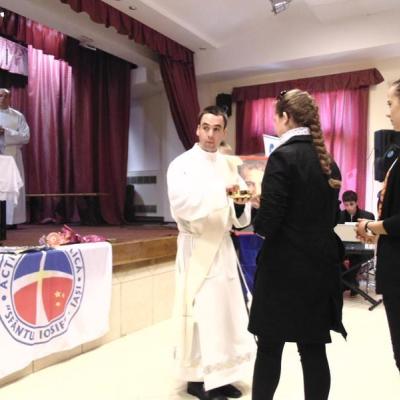 6 aprilie: Bacău: Zi plină de bucurie pentru tinerii din Acţiunea Catolică