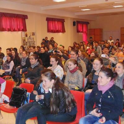 6 aprilie: Bacău: Zi plină de bucurie pentru tinerii din Acţiunea Catolică