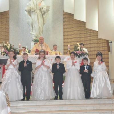 7 aprilie: Gherăeşti: Prima Sfântă Împărtăşanie şi hramul bisericii în construcţie