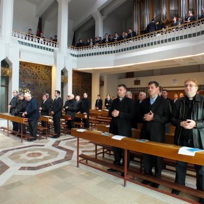 9 aprilie: Iaşi: Oră de rugăciune pentru preoţi