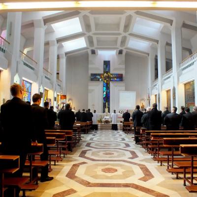9 aprilie: Iaşi: Oră de rugăciune pentru preoţi