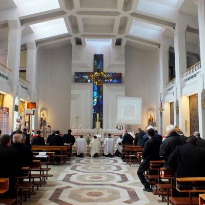 9 aprilie: Iaşi: Oră de rugăciune pentru preoţi