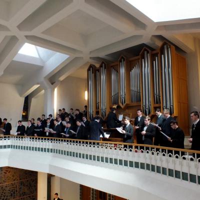 9 aprilie: Iaşi: Oră de rugăciune pentru preoţi