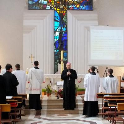 9 aprilie: Iaşi: Oră de rugăciune pentru preoţi