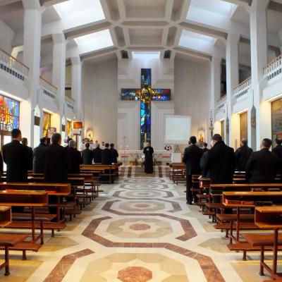 9 aprilie: Iaşi: Oră de rugăciune pentru preoţi
