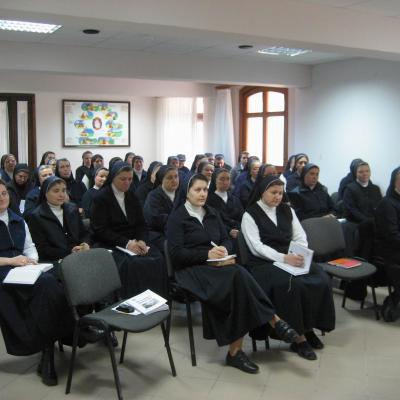 13 aprilie: Luncani: Exerciţii spirituale şi reînnoire de voturi