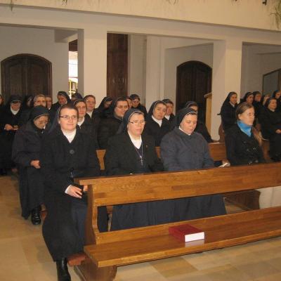 13 aprilie: Luncani: Exerciţii spirituale şi reînnoire de voturi