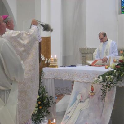 13 aprilie: Luncani: Exerciţii spirituale şi reînnoire de voturi