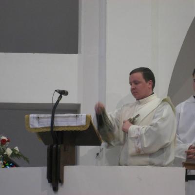 13 aprilie: Luncani: Exerciţii spirituale şi reînnoire de voturi