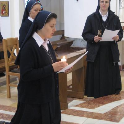 13 aprilie: Luncani: Exerciţii spirituale şi reînnoire de voturi