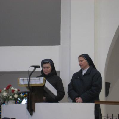 13 aprilie: Luncani: Exerciţii spirituale şi reînnoire de voturi