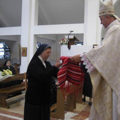 13 aprilie: Luncani: Exerciţii spirituale şi reînnoire de voturi
