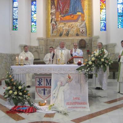 13 aprilie: Luncani: Exerciţii spirituale şi reînnoire de voturi
